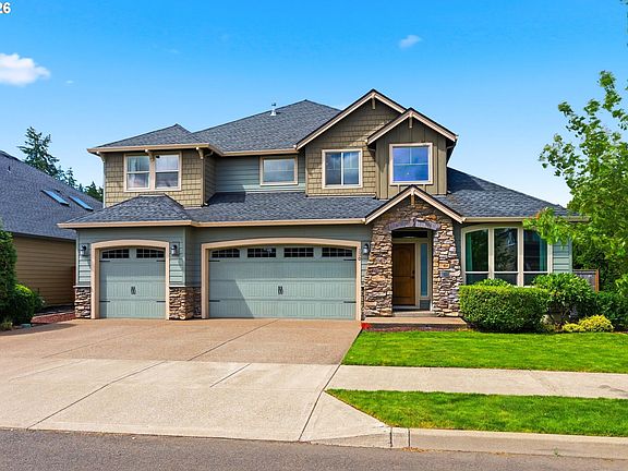 2nd image of 330 SE 13th Pl