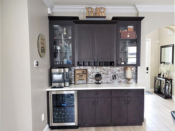 5th image of 8420 Carriage Pointe Dr
