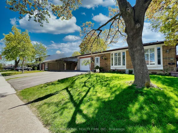 3602 Dunrankin Dr, Mississauga, ON L4T 1V9