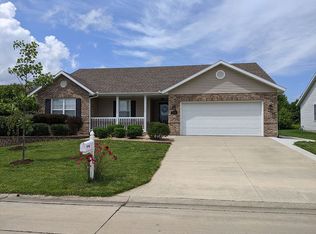 1115 Cottonwood Ln, Waterloo, IL 62298