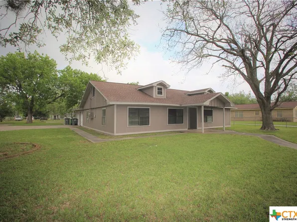 2802 Pleasant Green Dr, Victoria, TX 77901