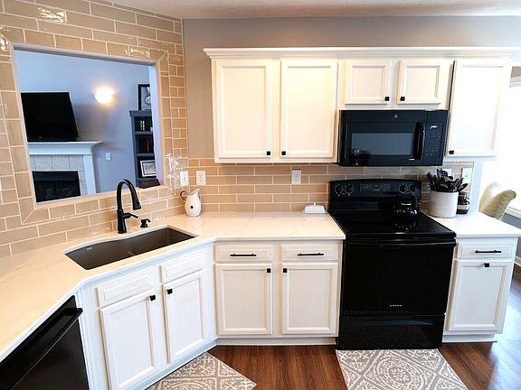 2nd image of 105 Kurtzland Dr