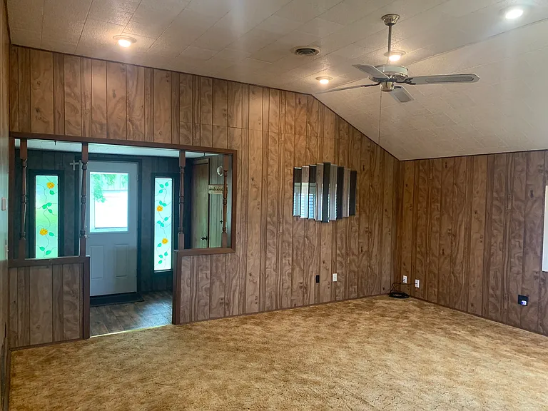 10704 State Highway 185 S — Photo 44
