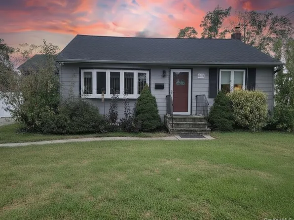 449 52nd Street, Lindenhurst, NY 11757