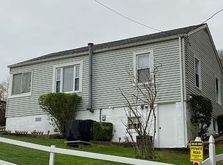 41 Meadford Ln, Elkview, WV 25071