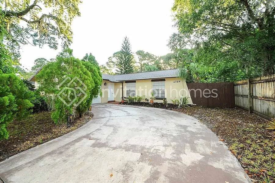 2719 Linwood Dr