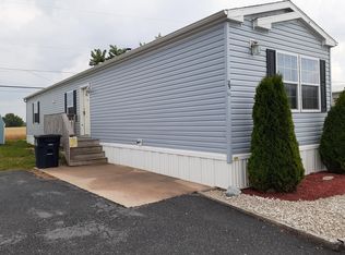 25 Sunflower Dr, Ephrata, PA 17522