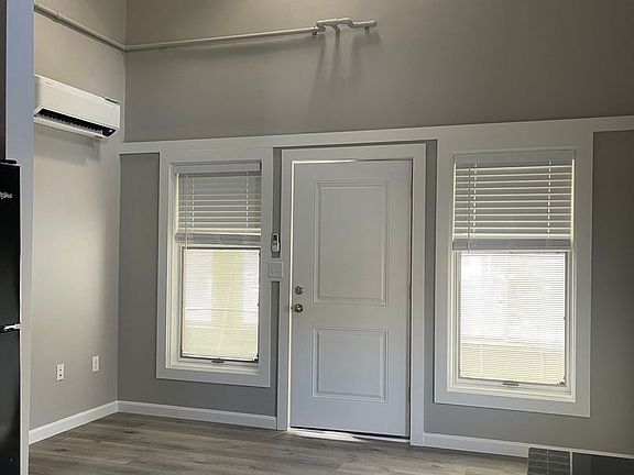 2nd image of 3548 Lafayette Rd #202