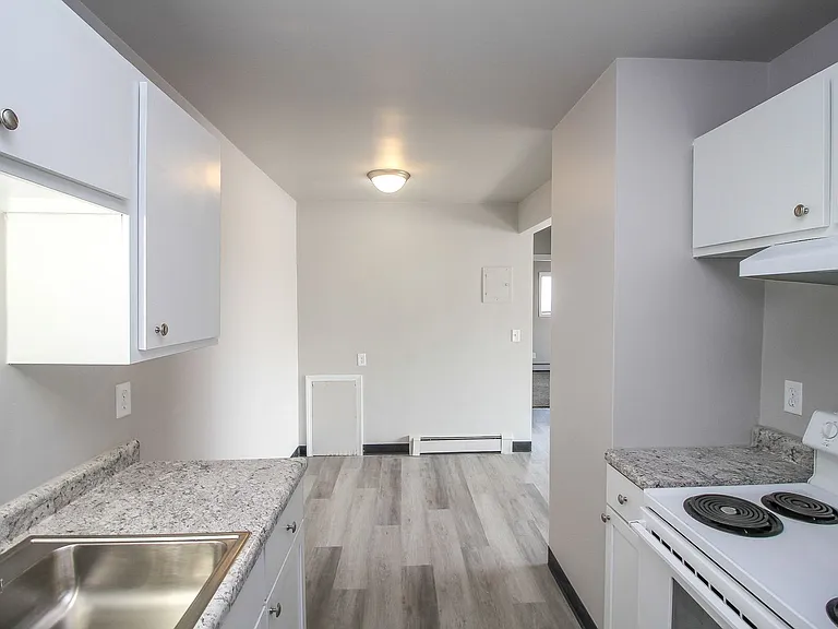 **Limited Time Special! Up to 3 Months Free Rent — Photo 4