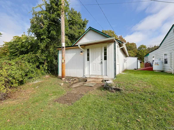 16 Tighe Ave, Newburgh, NY 12550