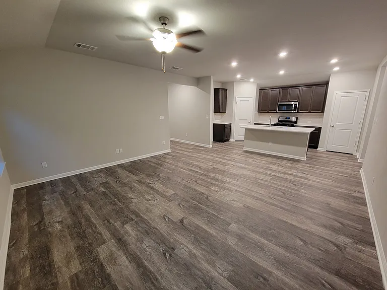 Living Room/Dining