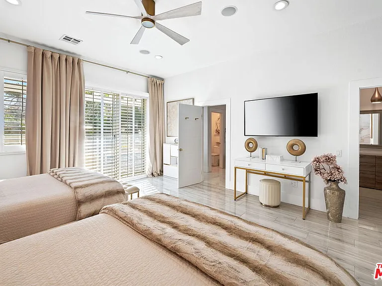 1083 E Circulo San Sorrento Rd — Photo 45