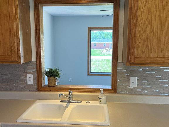 4th image of 9507 Shore Dr