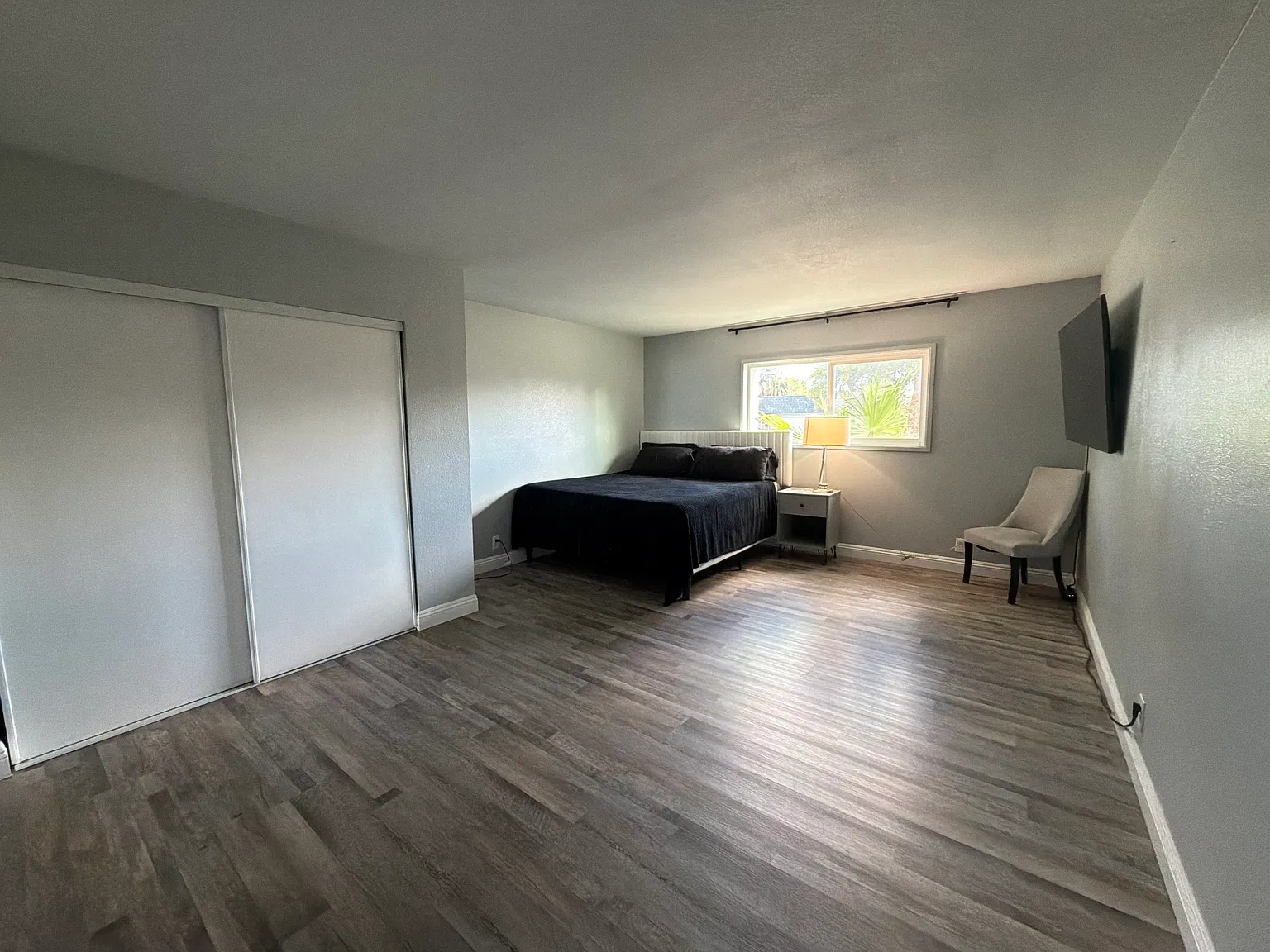 5 bed, 3836 sqft, $1,150 — Photo 1