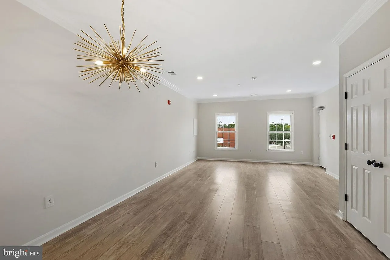 1 bed, 1200 sqft, $2,500 — Photo 4
