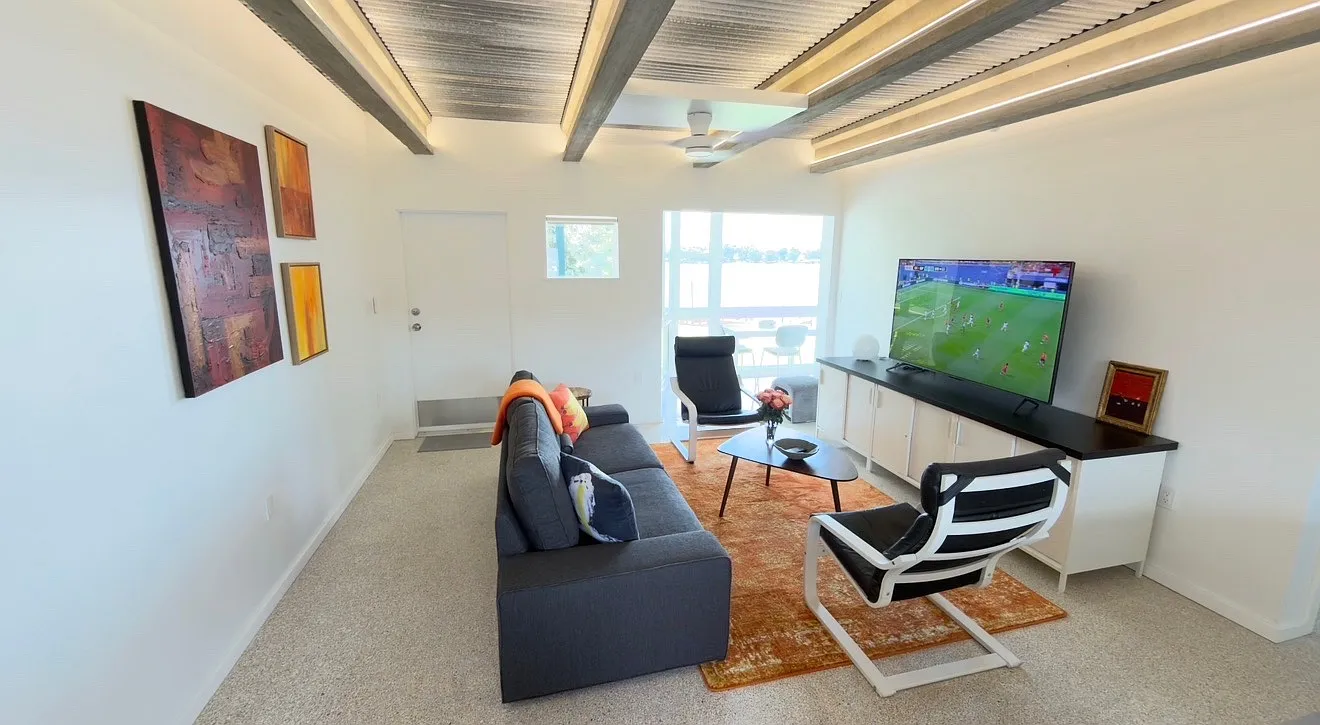 151 N Orlando Ave — Photo 4