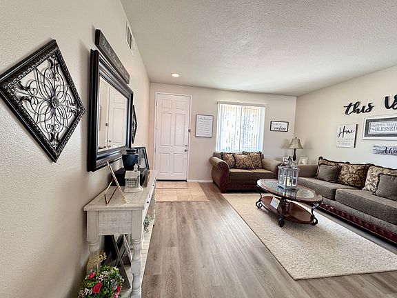 3rd image of 15804 Desert Poppy Ln