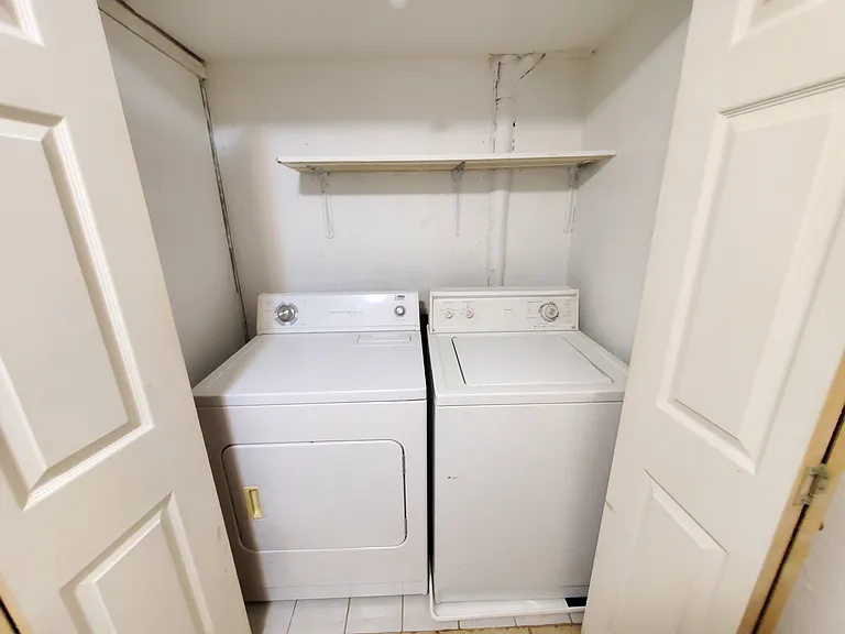 702 S Drexel St #C — Photo 10