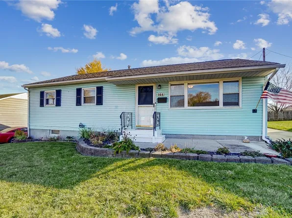 144 Locust Dr, Fairborn, OH 45324
