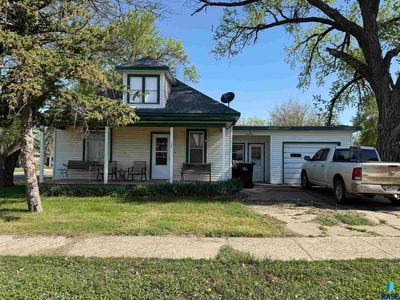 100 E State St, Marion, SD, 57043