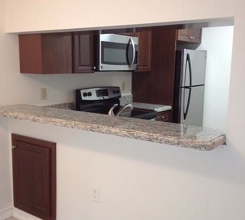 2nd image of 19102 Glenmoor Dr #19102