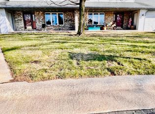 1752 W Greenlawn Ln, Appleton, WI 54914