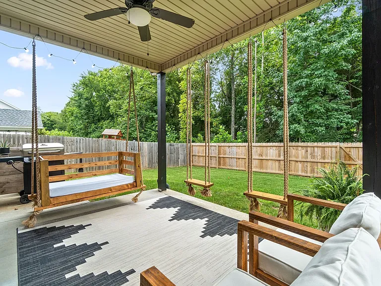 429 Woodtrace Dr — Photo 19