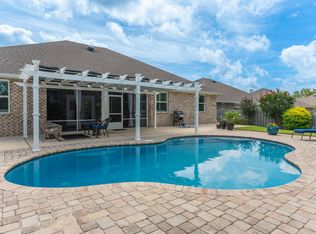 200 Sweet Tea Ln, Freeport, FL 32439