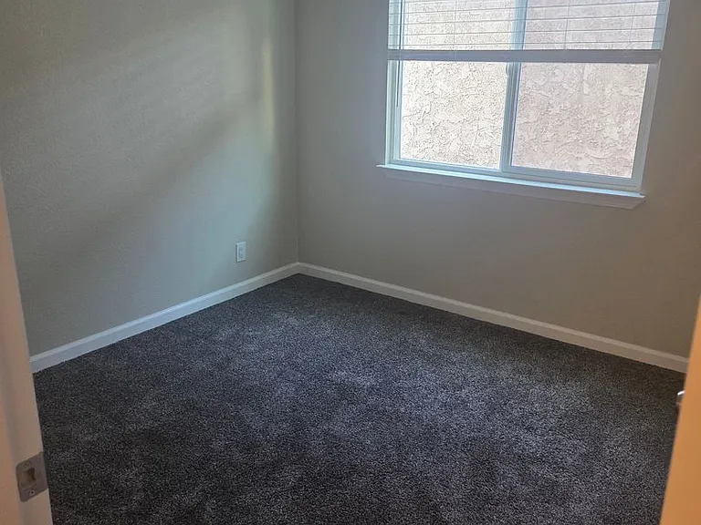 1101B Brandon Ct — Photo 14