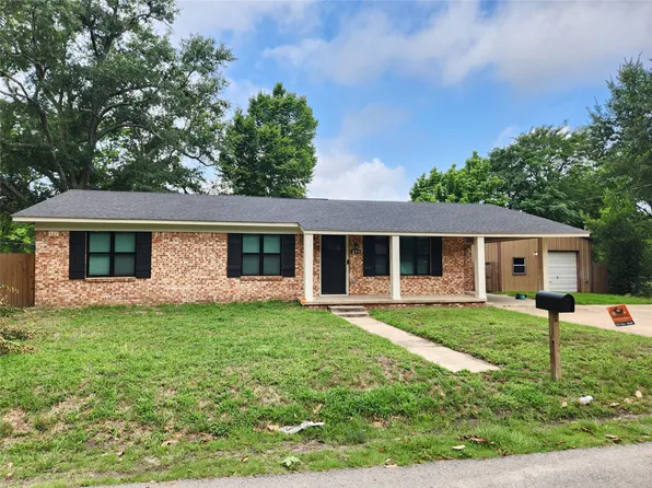 211 Betts Dr, Lindale, TX 75771