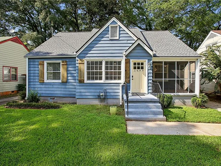1649 Beecher St SW — Photo 1