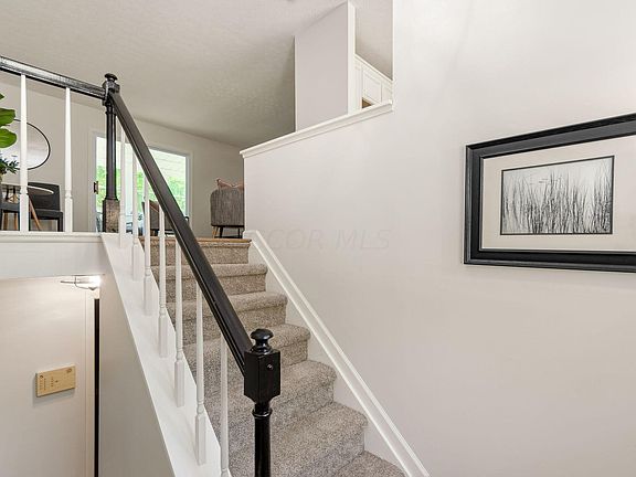 4th image of 1163 Crater Lake Ln