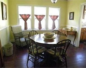 4th image of 809 E Angela Blvd