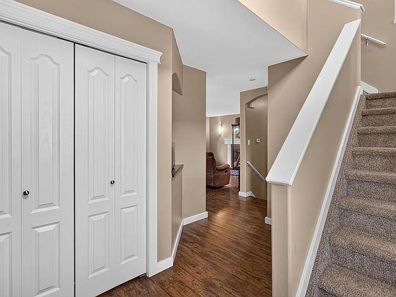 3rd image of 21 Spruce Ridge Dr
