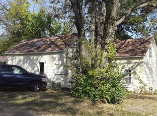 411 S Main St, La Monte, MO 65337