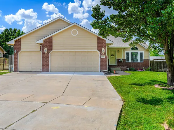 1663 N Timbers Edge Ct, Mulvane, KS 67110