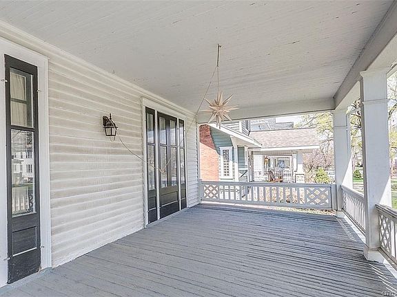 3rd image of 131 Durston Ave