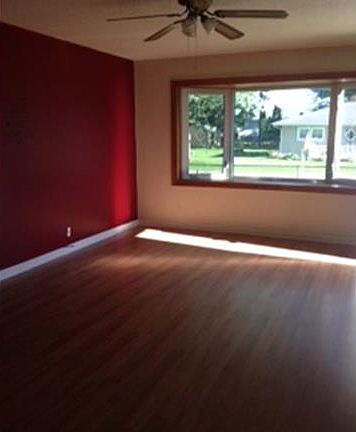 3rd image of 2237 Morris Ave