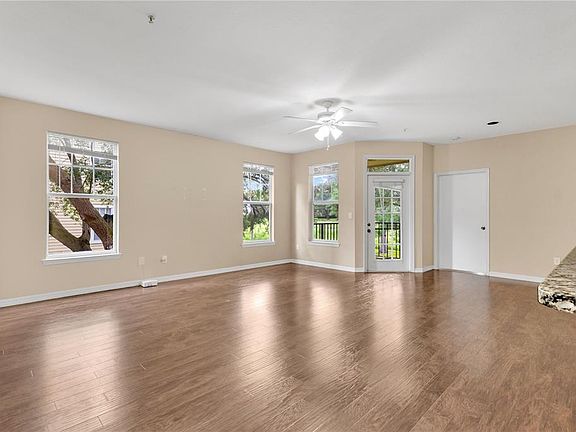 3rd image of 404 SUMMIT RIDGE PLACE #212