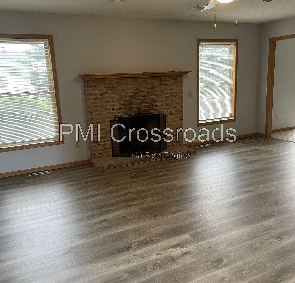 3 bed, 2.5 bath, 1684 sqft, $2,020 — Photo 4