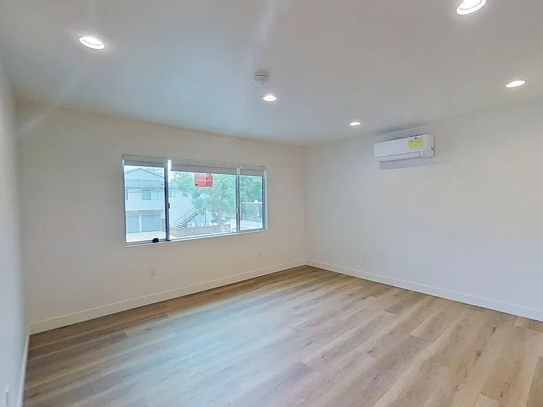 829 N Garfield St — Photo 112