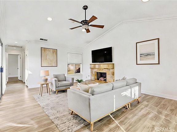 4th image of 3159 Wickham Dr