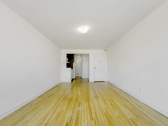 3rd image of 238 E 36th St APT 4G