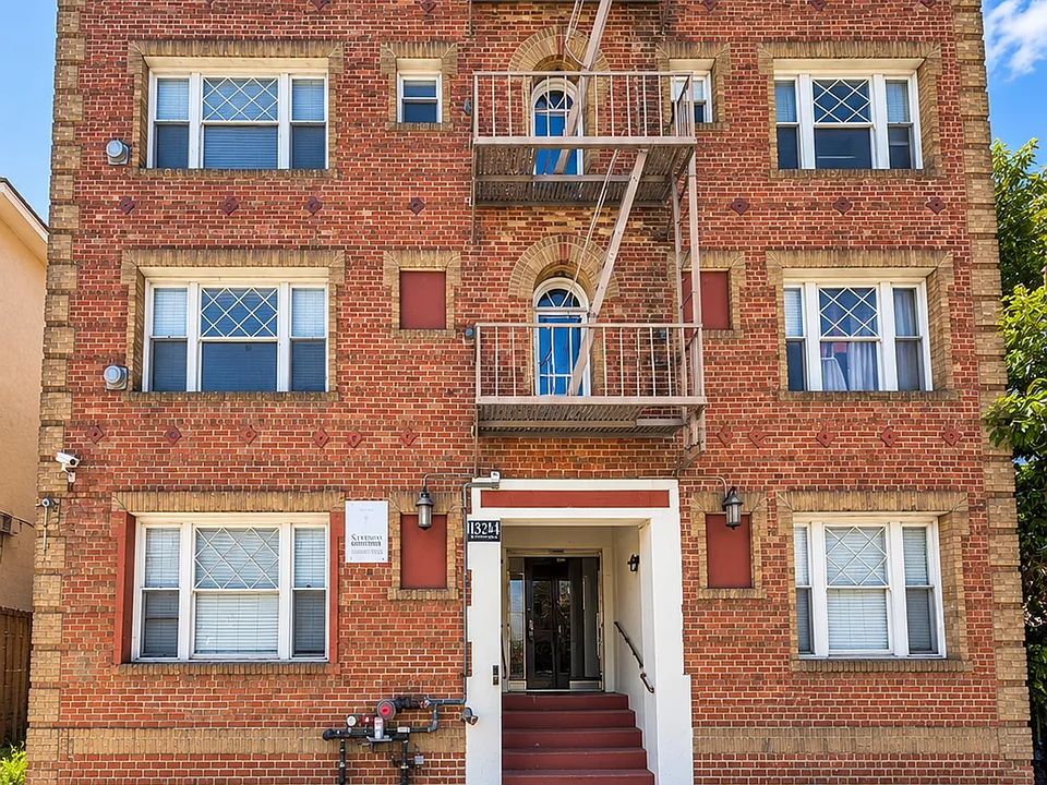 Historic Character, Modern Echo Park Living