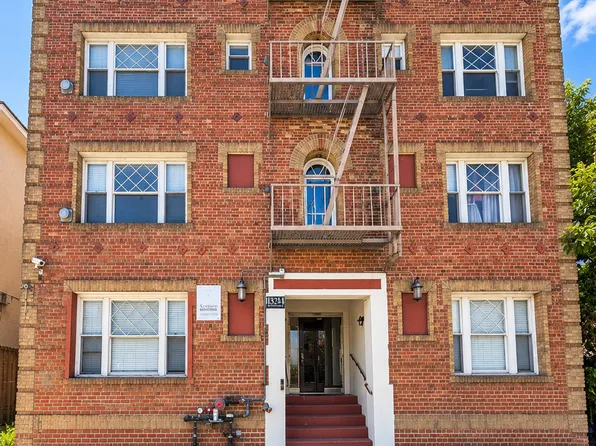 Historic Character, Modern Echo Park Living, 1324 Calumet Ave #201, Los Angeles, CA 90026
