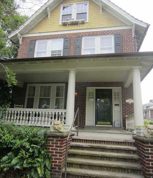 1st image of 609 Shirley Ave