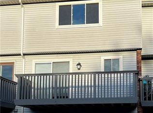 365 Churchill Dr UNIT 365, Newington, CT 06111