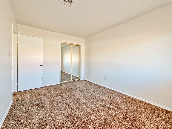 5th image of 40225 Harris Ln #308