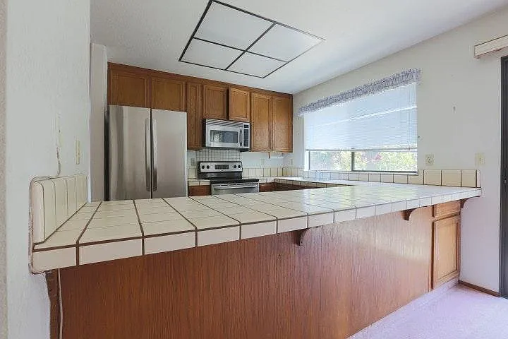 2224 Emerald Hills Cir — Photo 11