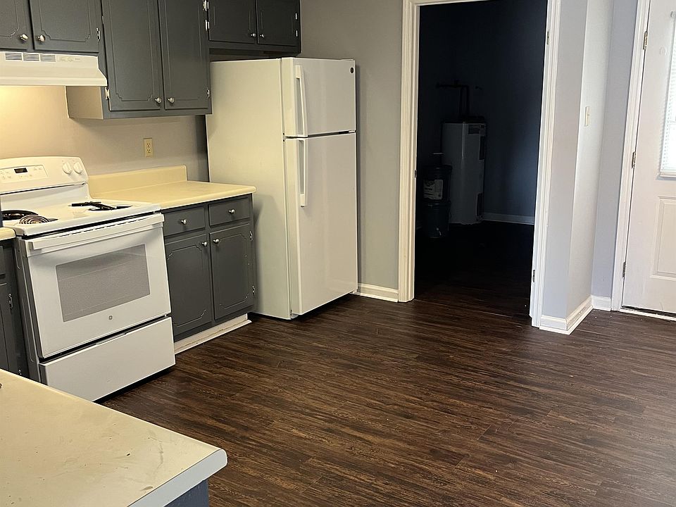 2nd image of 2313 Friar Tuck Ln #5